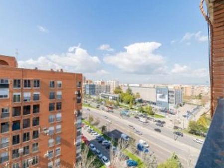 Avinguda del Cid, Valencia, Valencian Community 46014 - Photo 3