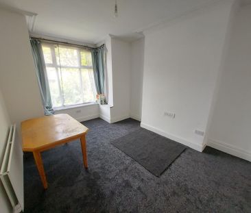 4 bedroom terraced house to rent - Photo 1