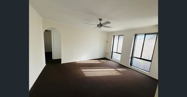 Private Backyard Living in a Comfortable Two-Bedroom Unit – Para Vista - Photo 1