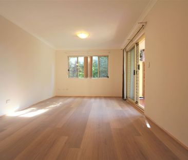Spacious 3 Bedroom Unit with Tandem Lock up Garage - Photo 6