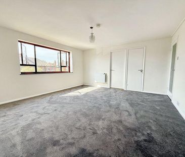 3 bedroom apartment to rent - Photo 1