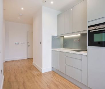 Studio to rent - Photo 3