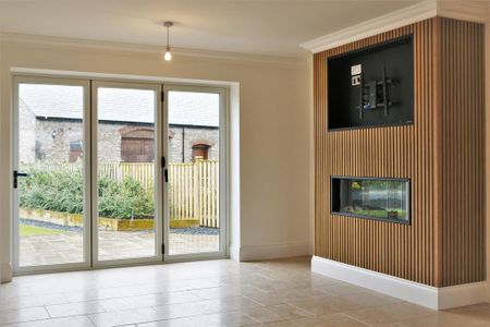 4 bedroom detached house to rent - Photo 3