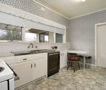 30 Margaret Street, Wendouree - Photo 1