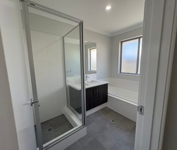 Modern Comfort & Quality Living in a Quiet Eglinton Location! - Photo 2