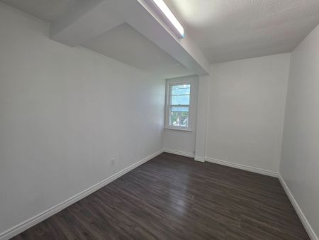 For Lease - 39 Rodda Boulevard, Toronto, Ontario - Photo 3