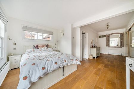 4 bedroom detached house to rent - Photo 2