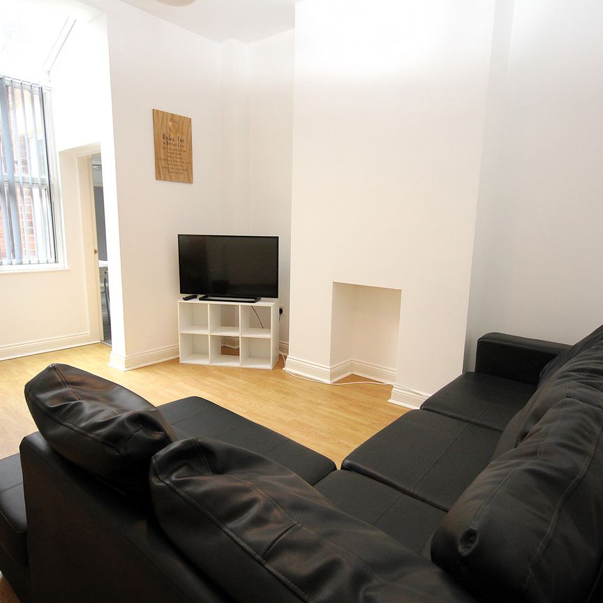 Lowndes Street, Preston - Photo 1