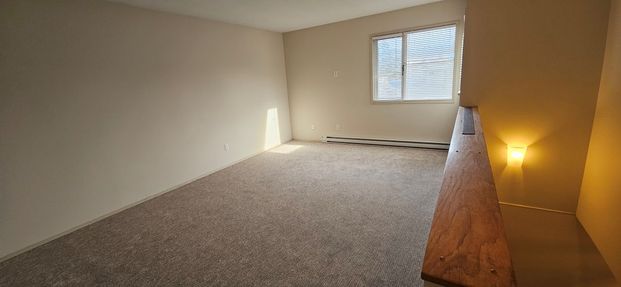 3bed 3bath Duplex; Downtown – Available January 1 - Photo 1