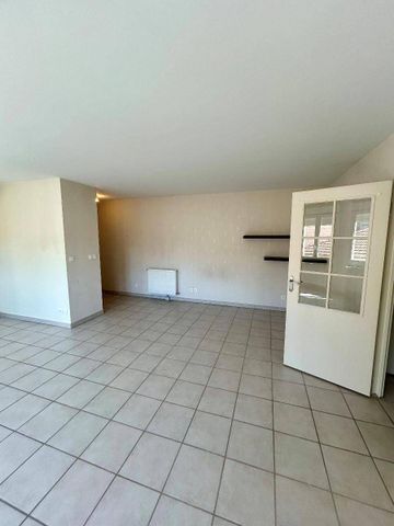 Location appartement 2 pièces 57.2 m² à Vienne (38200) 4 - Photo 2