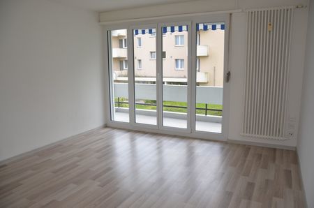 "Moderne 3.5 Zimmer-Wohnung mit schönem Balkon" - Photo 4