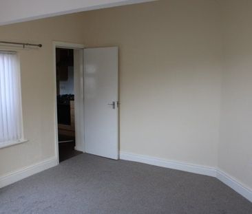 Leyland Road, Southport, PR9 0JG - Photo 2