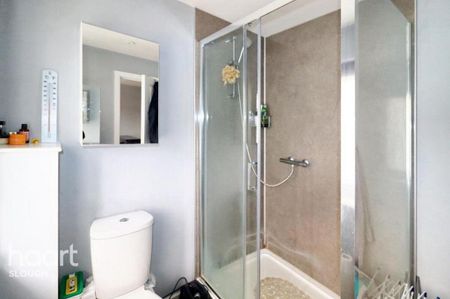 1 bedroom in a house share to rent - Photo 5