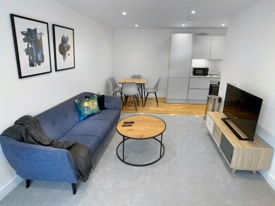 1 Bed, Apartment - Photo 1
