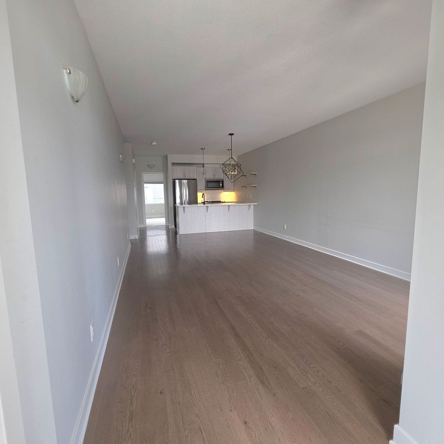 For Lease - 814 Ralph Hennessy Avenue, Blossom Park - Airport and Area, Ontario - Photo 1