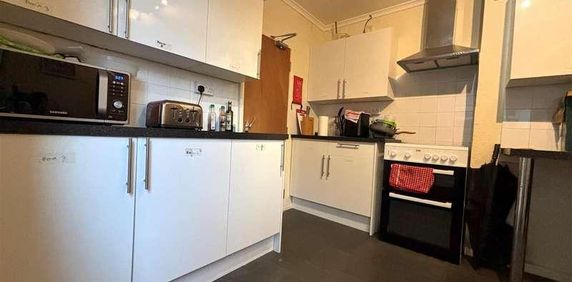 Kings Road, Gosport, PO12 - Photo 2