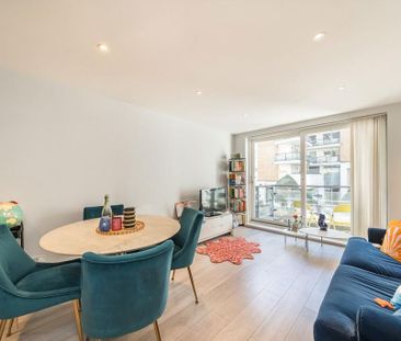 2 bedroom flat to rent - Photo 2