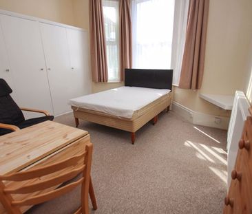 Westby Road, Bournemouth - Photo 2