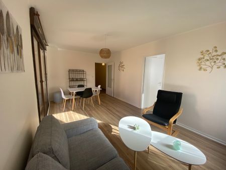 Location Appartement 2 pièces 50m² LA RAVOIRE 73490 - Photo 2