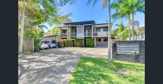 RENOVATED SELF-CONTAINED STUDIO IN THE HEART OF NUNDAH - Photo 1