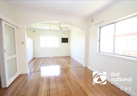 72 Sandford Avenue, 3020, Sunshine North Vic - Photo 2