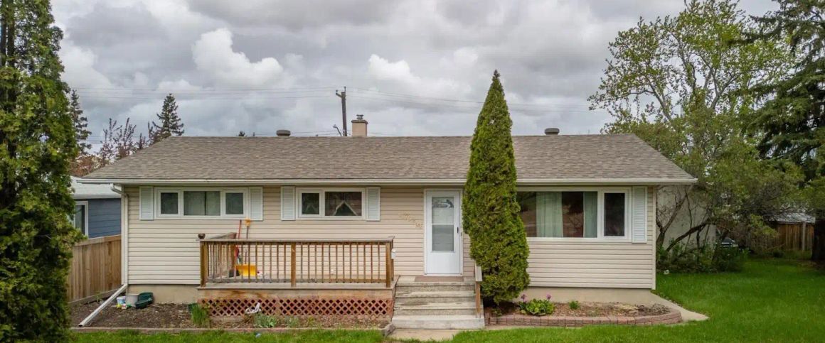 Charming 5-Bedroom Bungalow in Serene Meadowlark Neighborhood — 6 Bedrooms House - Photo 1