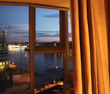 1 Bed Flat, Falcon Wharf, SW11 - Photo 2