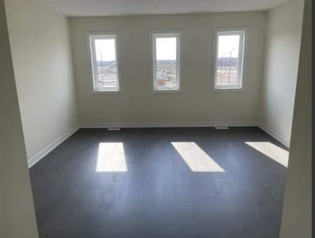 4 bedroom for rent in Whitby - Photo 4