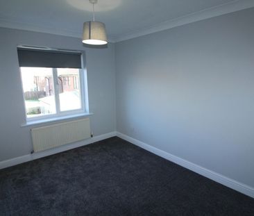 Thirsk Grove, LS10 - Photo 1