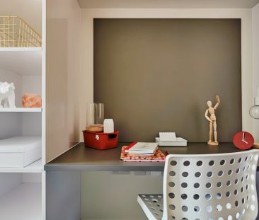 Premium Studio - Courtyard View - Photo 6