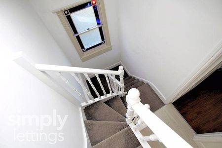 3 bedroom maisonette to rent - Photo 3