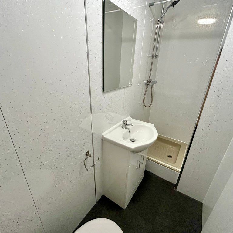 1 bedroom One Bedroom Flat to rent - Photo 1