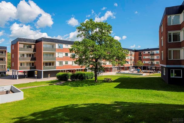 Skogsängsgatan 22 E - Photo 1