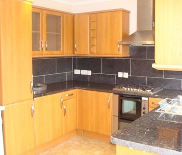 3 bedroom terraced house to rent - Photo 6