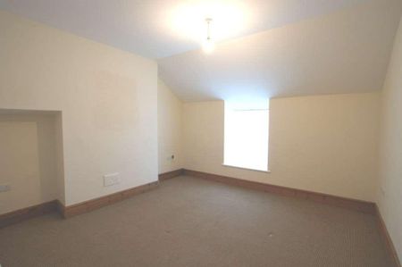 2 bedroom end of terrace house to rent - Photo 3