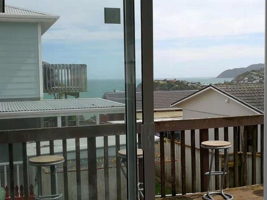 3 BdRoom Titahi Bay house with sun and oceanview - Photo 1
