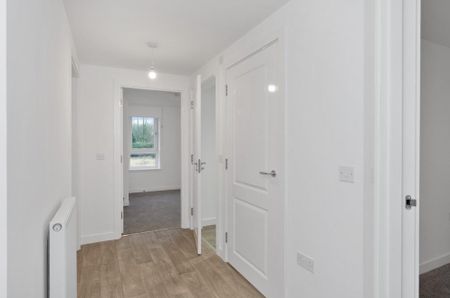 2 bedroom flat to rent - Photo 2