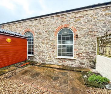 2 bedroom terraced house to rent - Photo 2