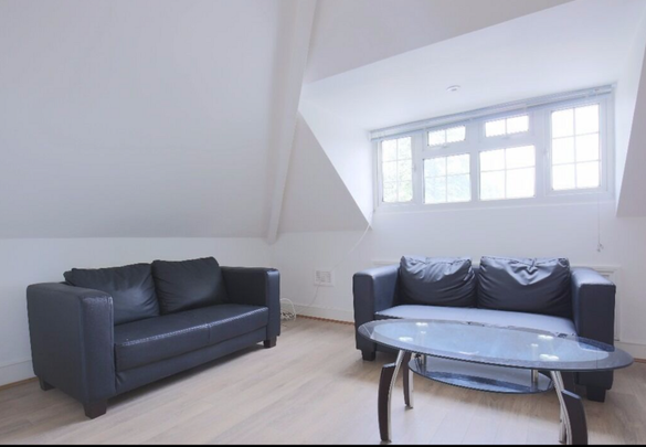 2 bedroom flat to rent - Photo 1
