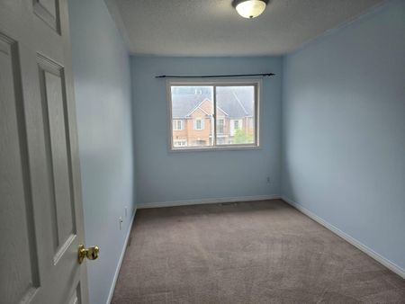 For Lease - 104 Sunfield Road Unit# Main, Toronto, Ontario - Photo 3