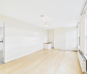 2 bedroom maisonette to rent - Photo 1