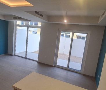 Luxury Finishing 3 Bed+ Storage In Just Cavalli D2 - Photo 6