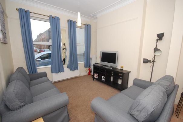 7 Ulsterville Place, Lisburn Road, Belfast, BT9 7BH - Photo 1
