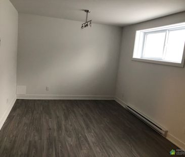 2327, rue Latour, Longueuil (St-Hubert) à louer - Photo 2