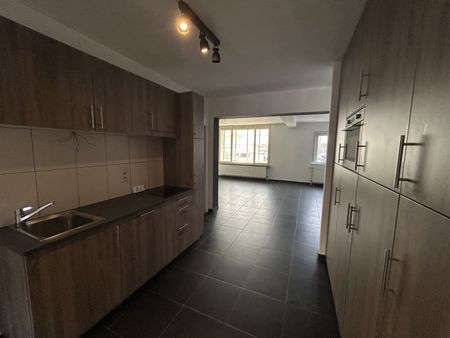 Ruim appartement in het centrum van Geel - Photo 4