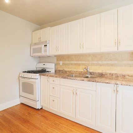 For Lease - 1481 Queen Street Unit# Upper, Toronto, Ontario - Photo 1
