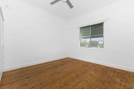Four Bedroom Home - Photo 2