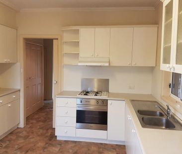 Spacious 2-bedroom home in sough-after location - Photo 1