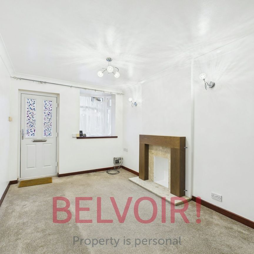 Terraced House to rent on - Photo 1