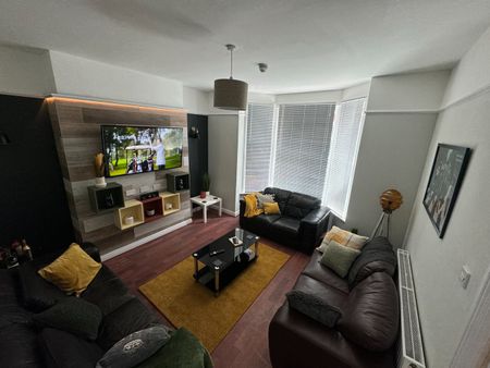 7 Bed Terraced House, Stalbridge Avenue, L18 - Photo 3